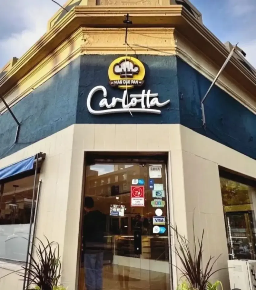 Frente de Carlotta