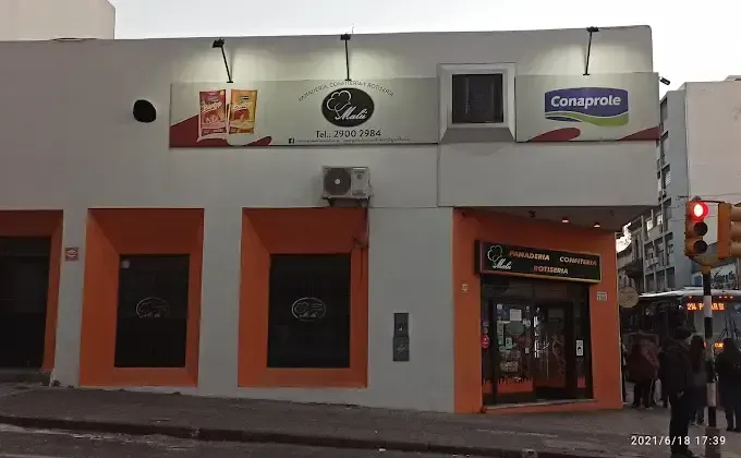 Frente de Malú - Panadería, Confitería y Rotisería