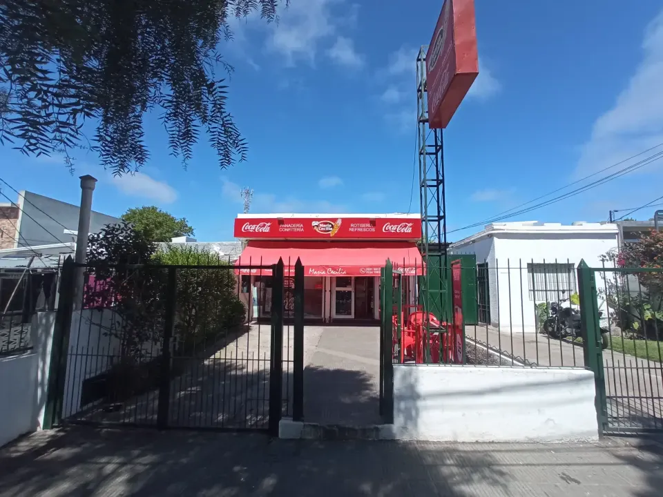 Frente de Panadería Maria Cecilia