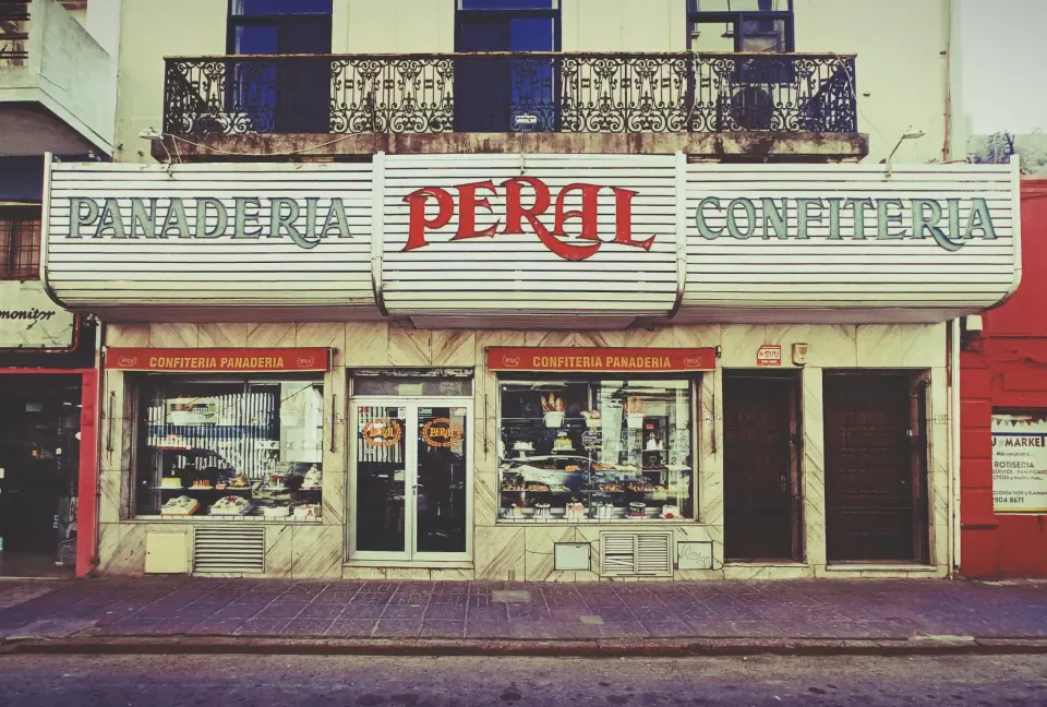 Frente de Panadería Peral