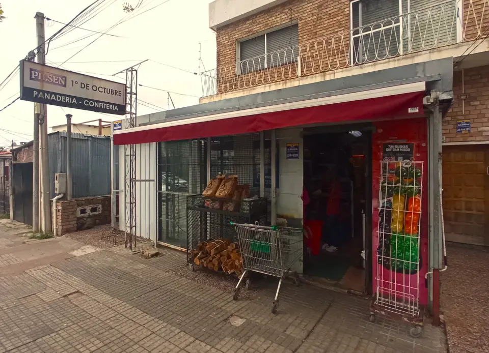 Frente de Panadería Primero de Octubre