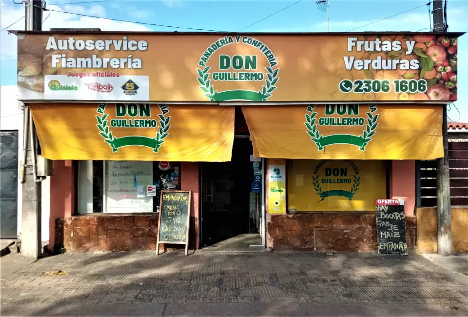 Frente de Panadería y Autoservice Don Guillermo