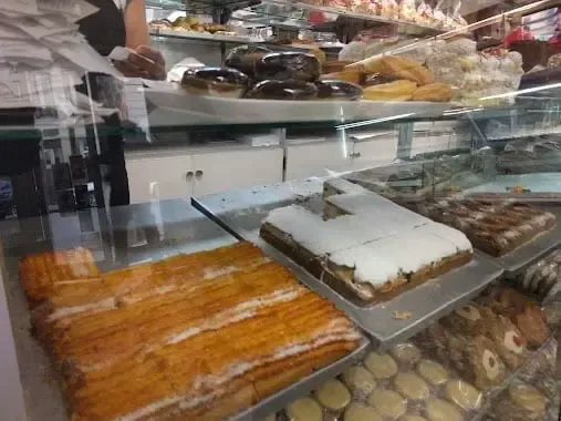Foto 2 de Rotisería y Panadería Solanas del Prado